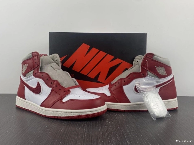 One Kick Chenille (W) OG High DJ4891-061 Newstalgia Jordan 1 0814